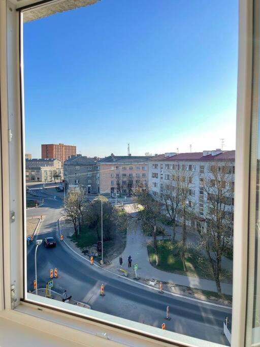 New Apartment With A View In The Town Center Нарва Екстериор снимка