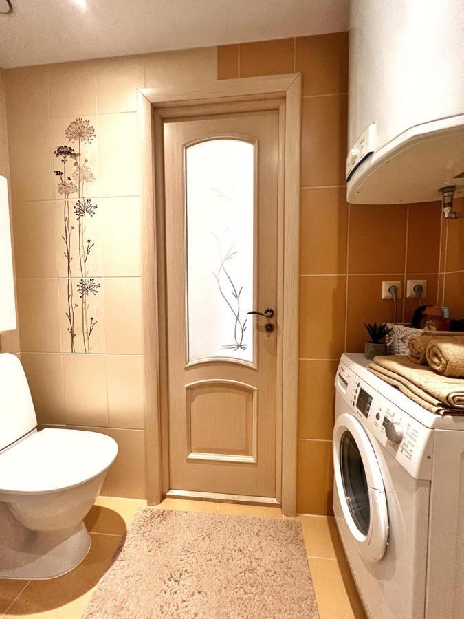 New Apartment With A View In The Town Center Нарва Екстериор снимка